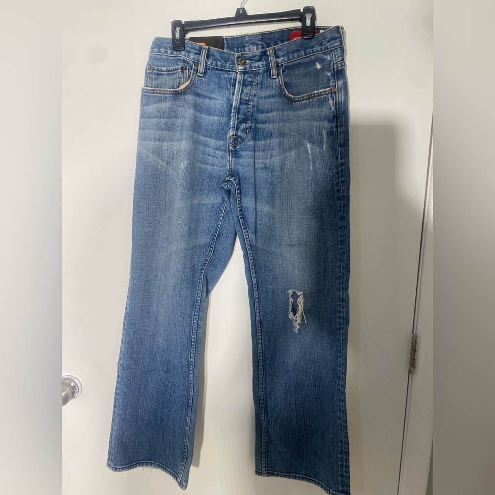 GAP Men's Bootcut Jeans in Distressed Blue